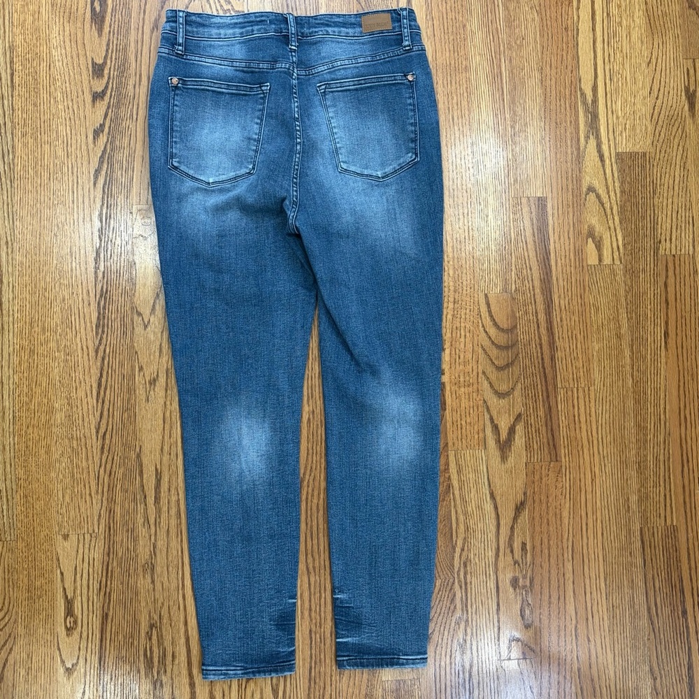 Judy Blue Keepin' Secrets Tummy Control Top Skinny Jeans - Picture 6 of 16